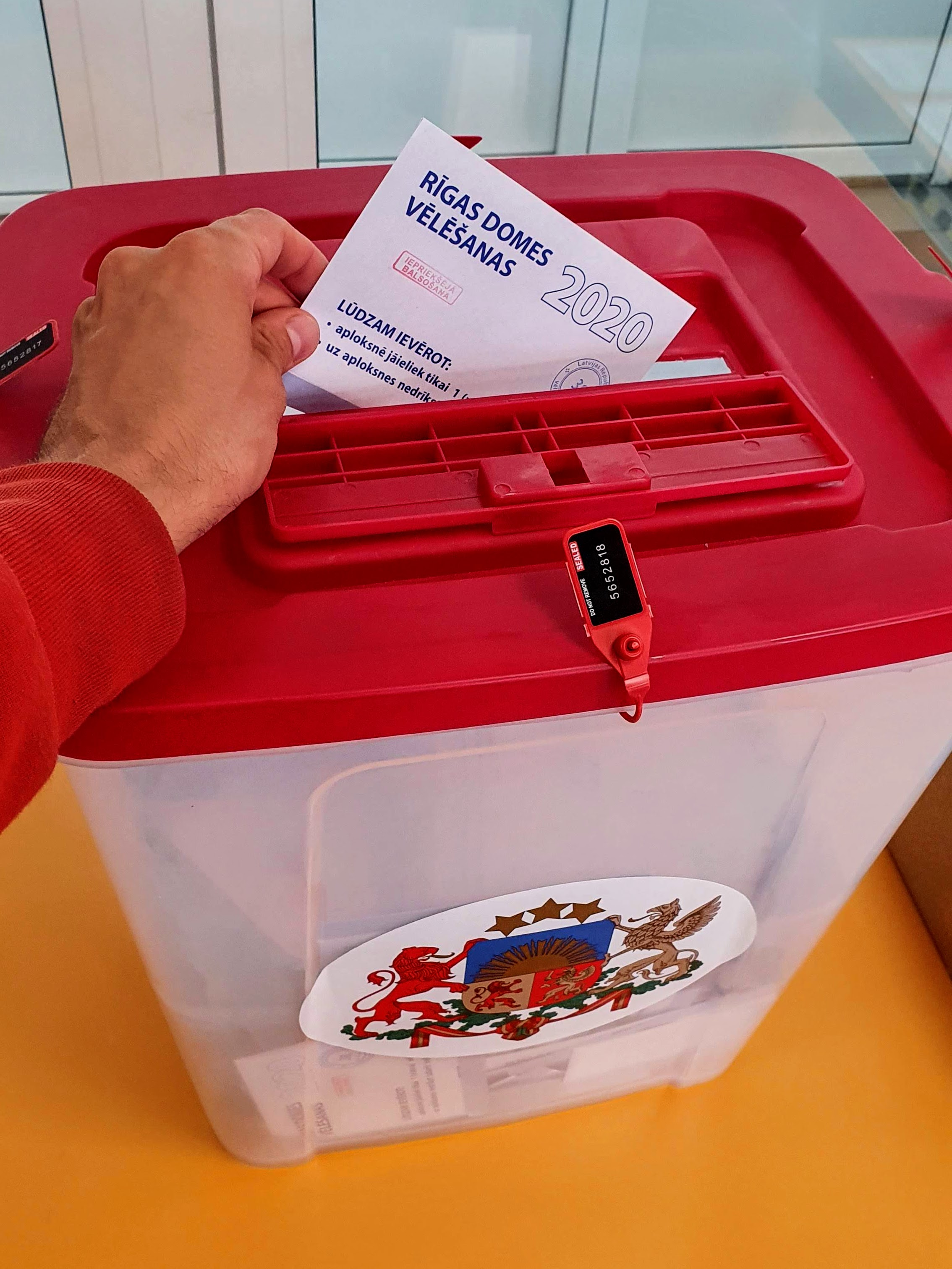 Latvijas vēlēšanu urna balsošana, voting box Latvia